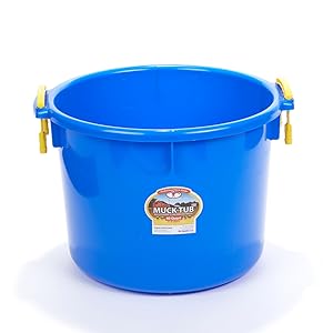 8 Gallon Plastic Round Feeder